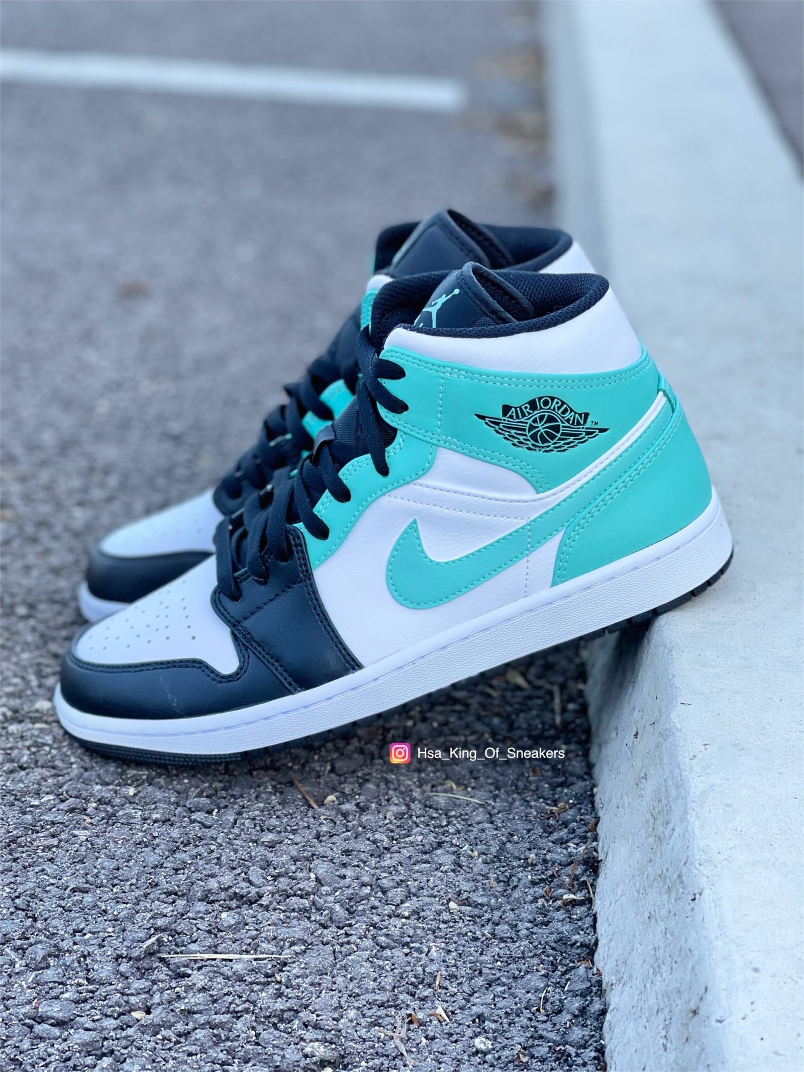 Air Jordan 1 Mid Tropical Twist Igloo (GS) – HSA STORE