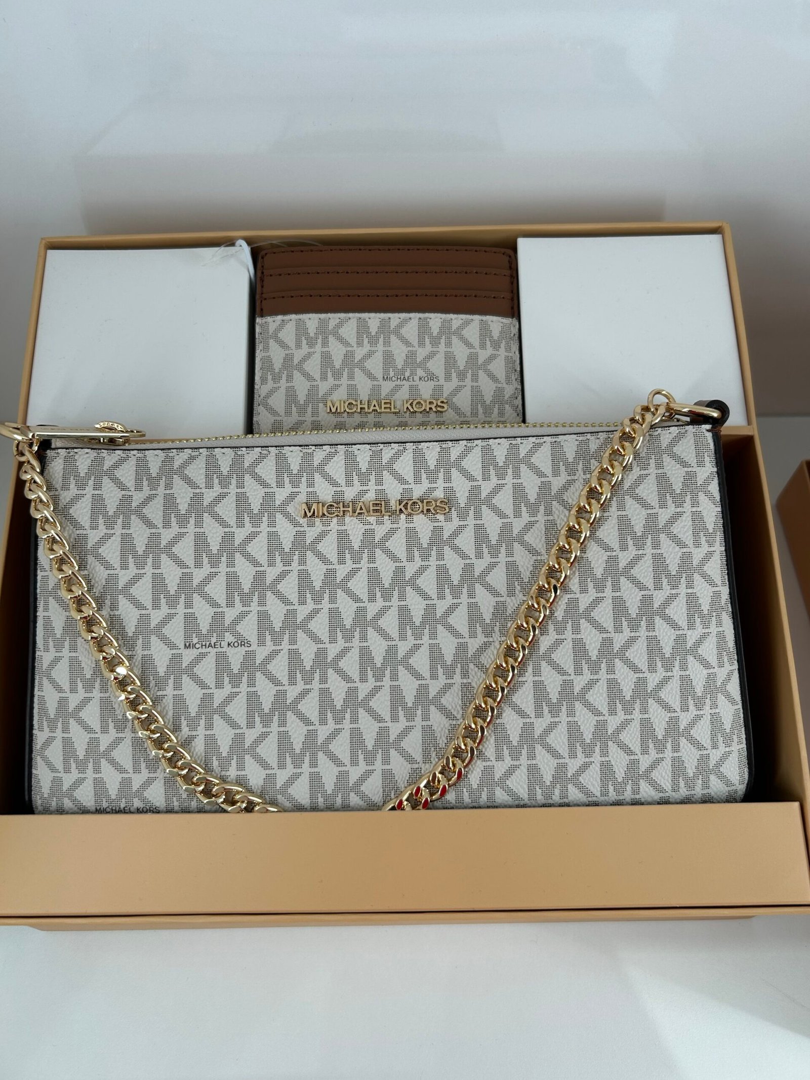Coffret Michael Kors Sac À Bandoulière+Porte-cartes Beige – Image 2