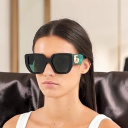 Lunettes de soleil Gucci Vert Logo GG Or