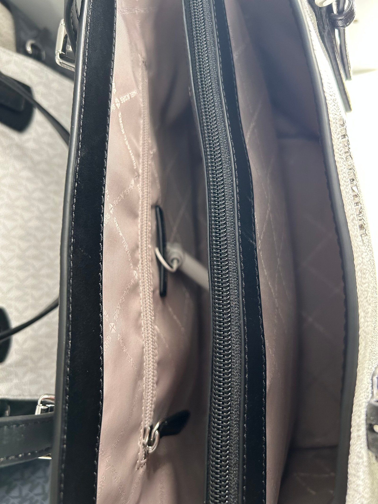 Sac À Main Michael Kors Voyager Tote – Image 3