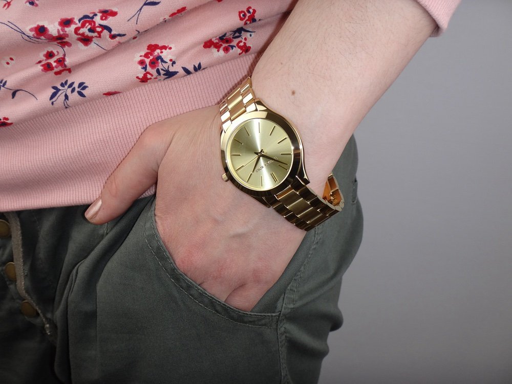 Montre Michael Kors Slim Runway Mixte Doré – Image 9