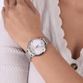 Montre Guess Flowers pour Femme Argenté