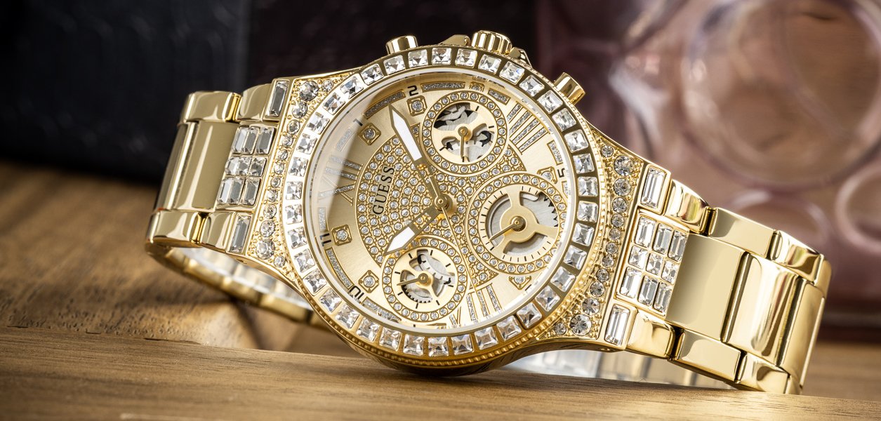 Montre Guess Moonlight pour Femme Or en acier boitier orné de cristaux – Image 2