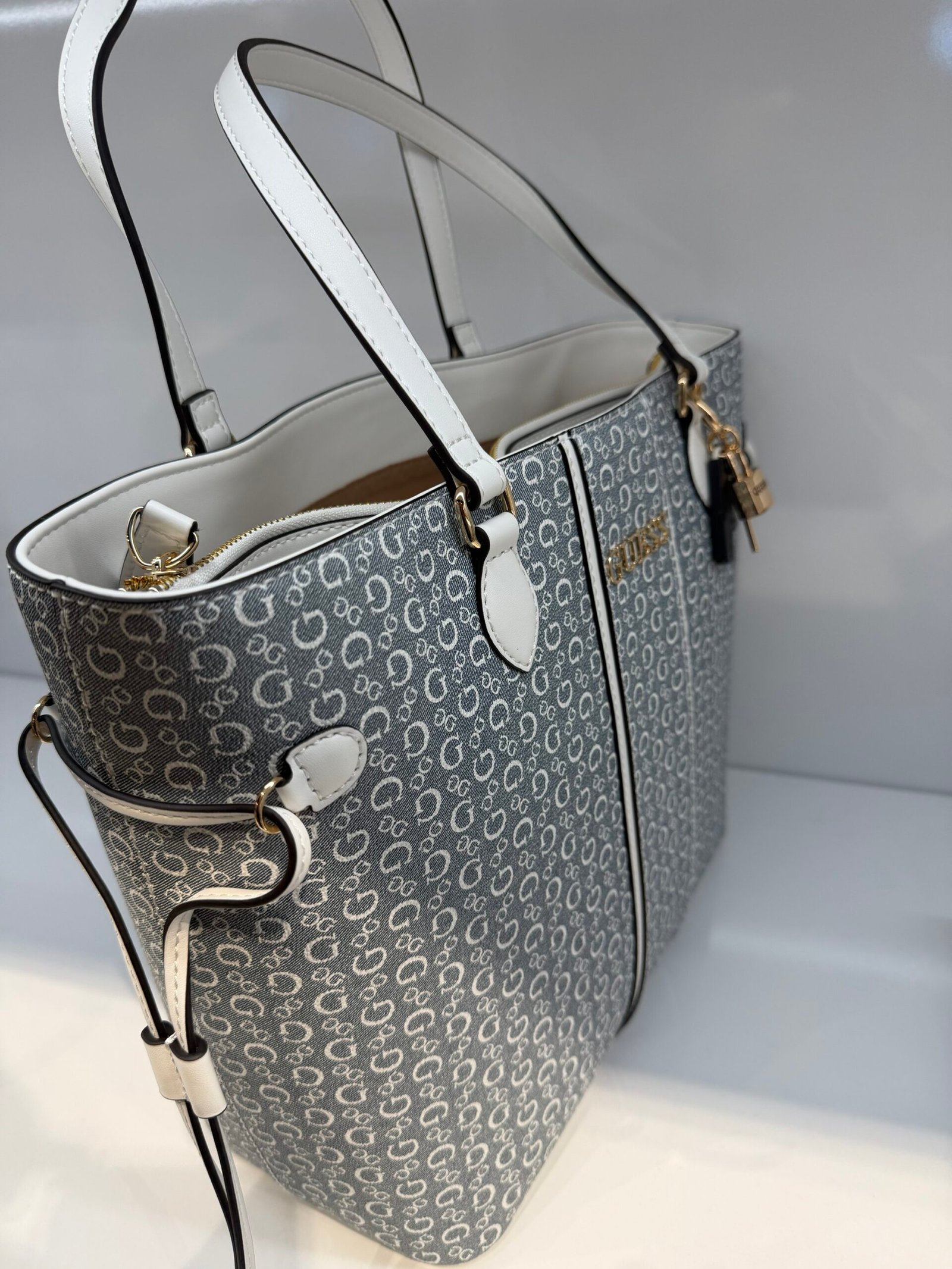 Sac À Cabas Guess Ailie Tote XL – Image 2