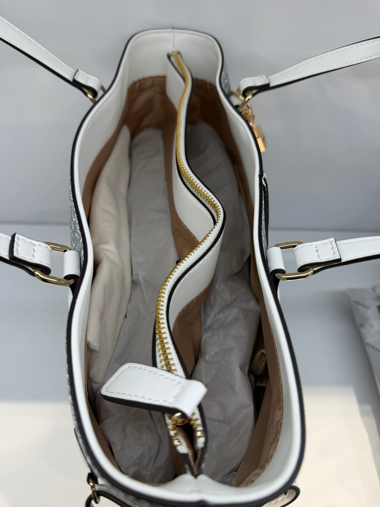 Sac À Cabas Guess Ailie Tote XL – Image 3