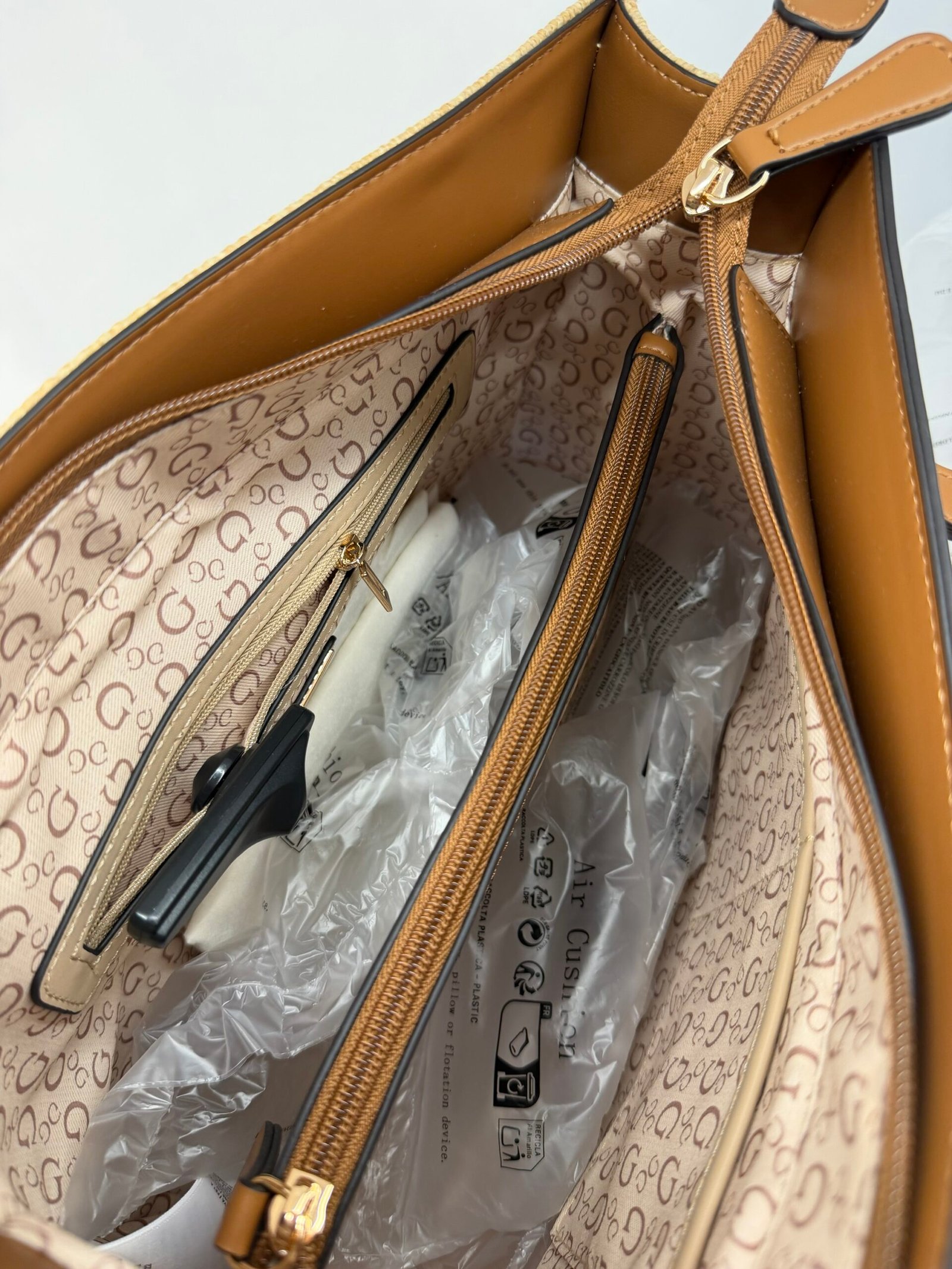 Sac À Cabas Guess Laurel Carryal XL – Image 5
