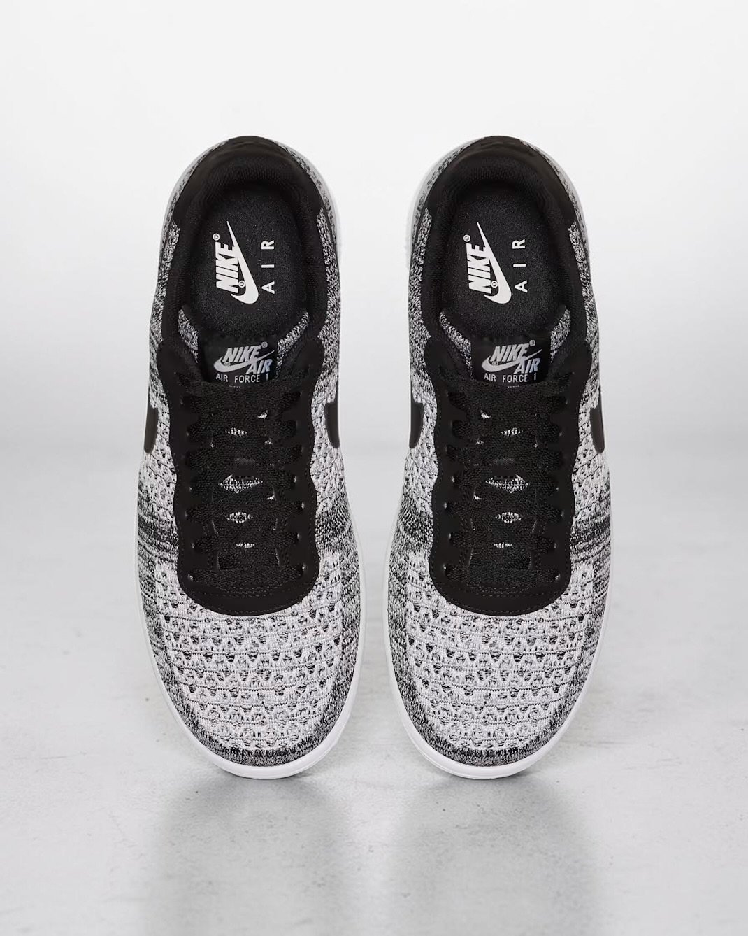 Air Force 1 Flyknit 2.0 Black white – Image 6
