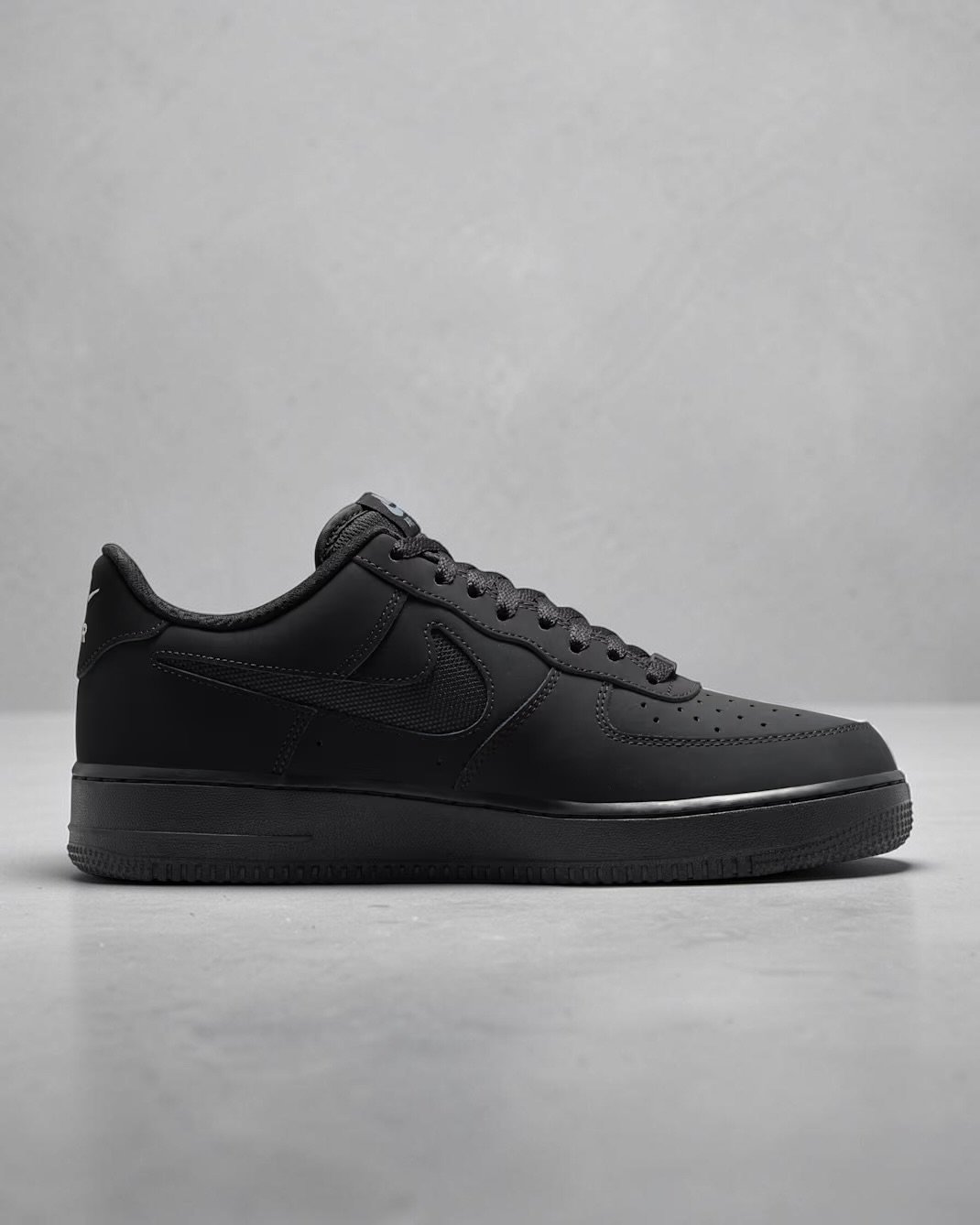Air Force 1 '07 LV8 Black – Image 7