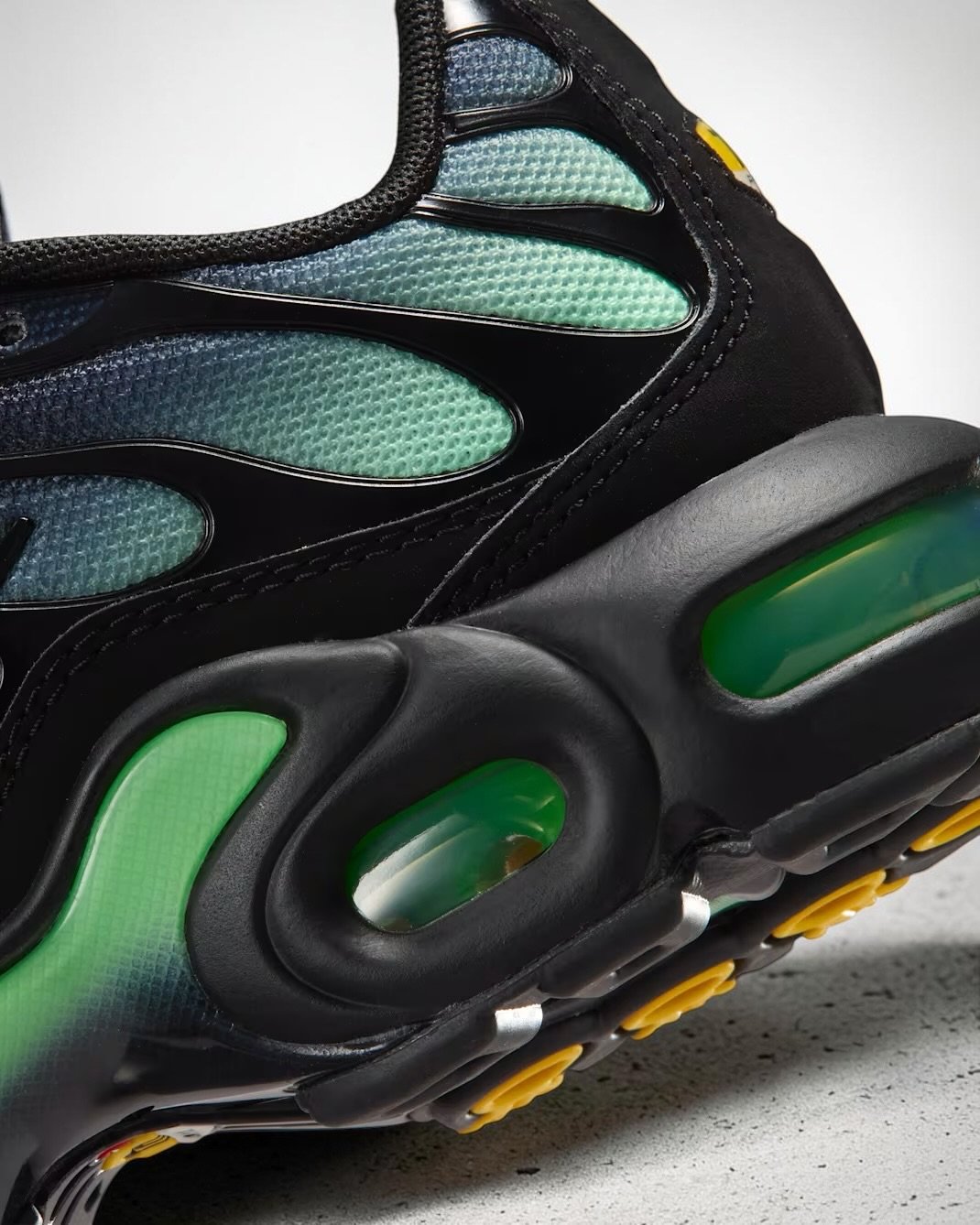 Air Max Plus SE Ado – Image 4