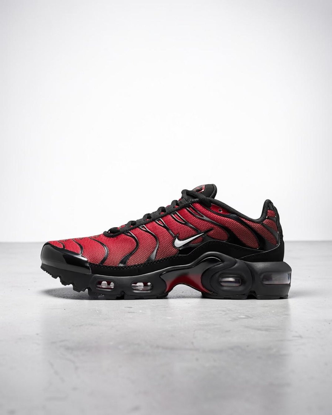 Air Max Plus SE Red Ado