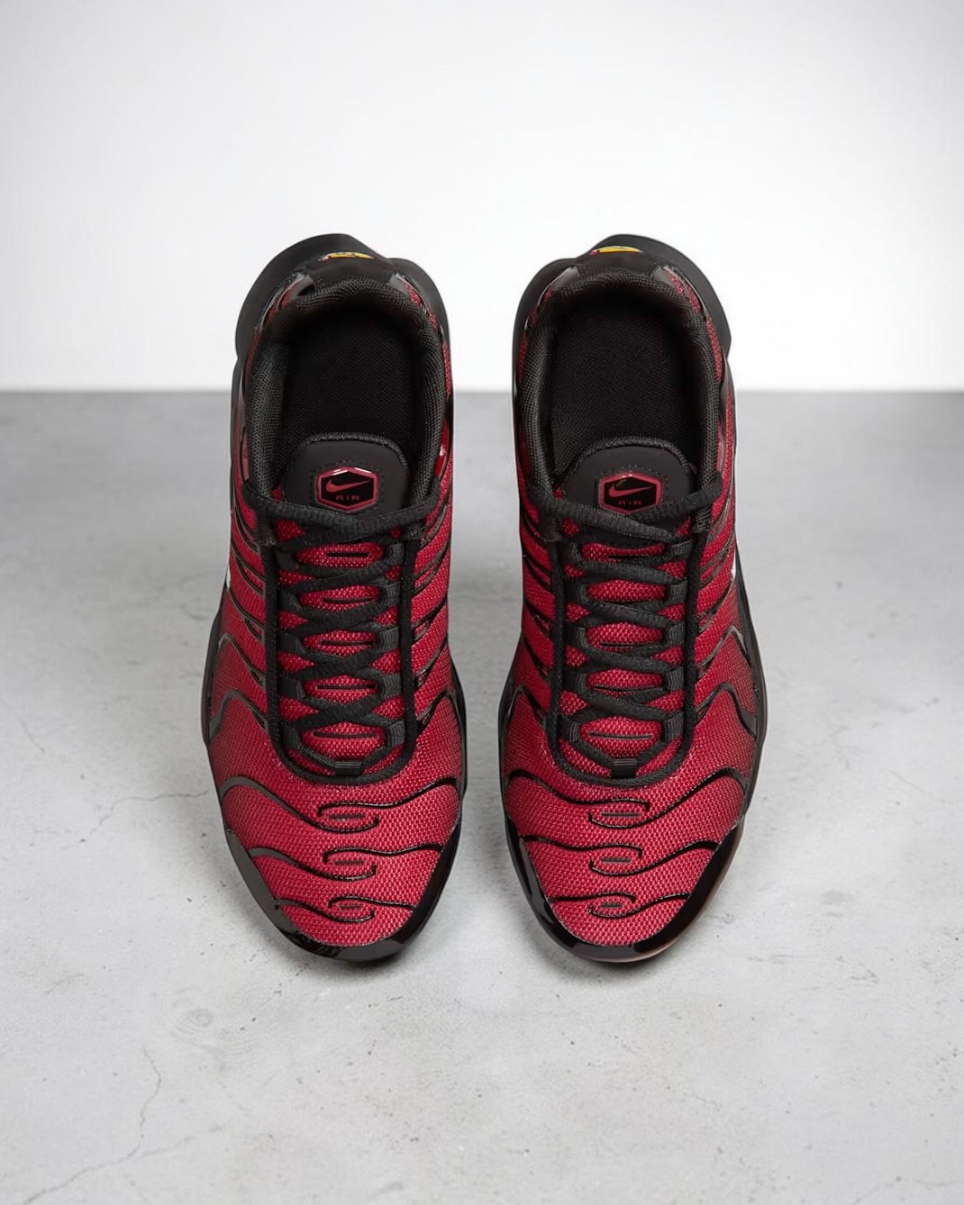Air Max Plus SE Red Ado – Image 2