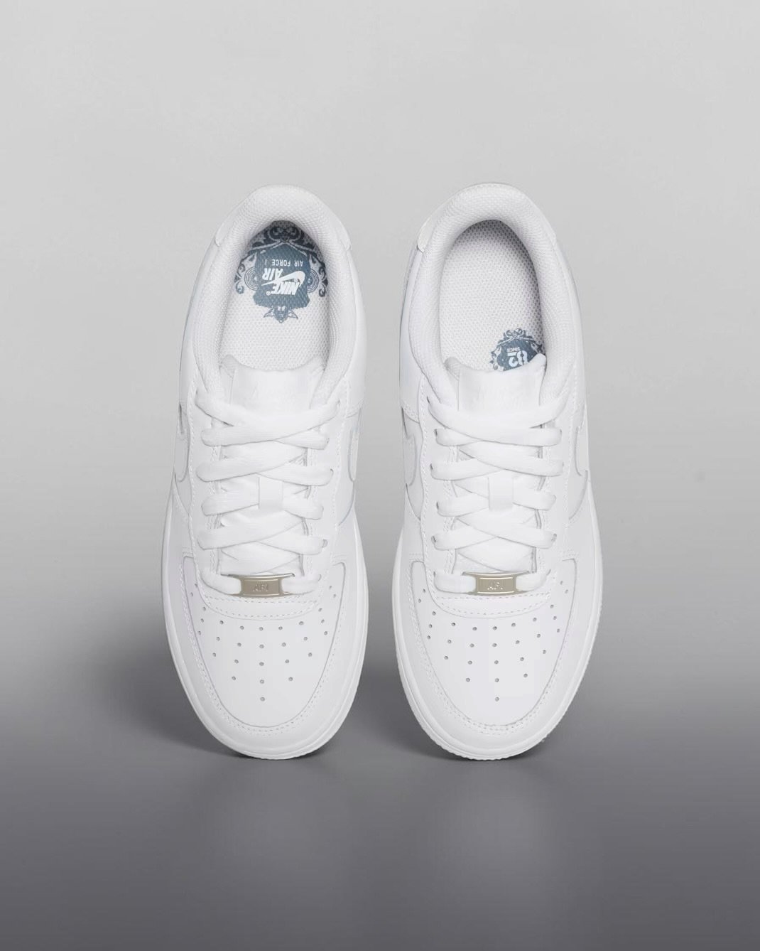 Air Force 1 Low White Ado – Image 3