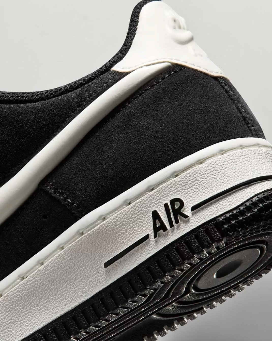 Air Force 1 Low Ado – Image 4