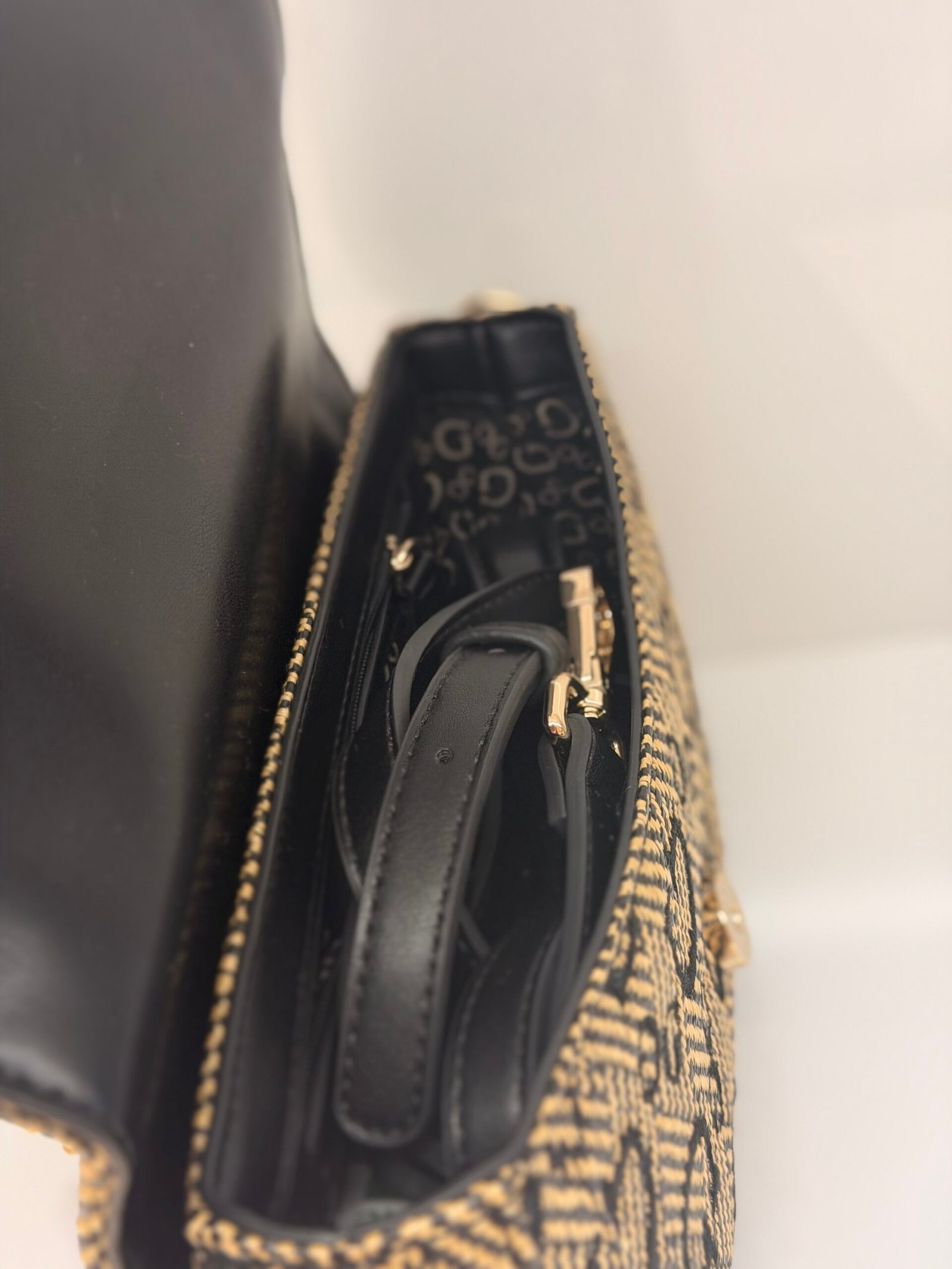 Sac À Bandoulière Guess Mini Veva – Image 4