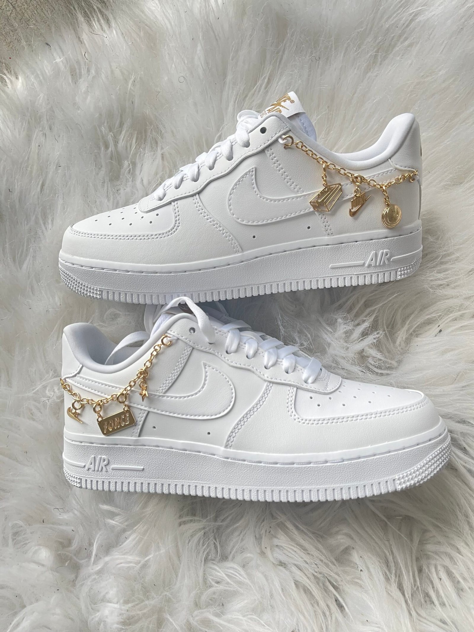 Air Force 1 '07 Lx Chain gold – Image 7