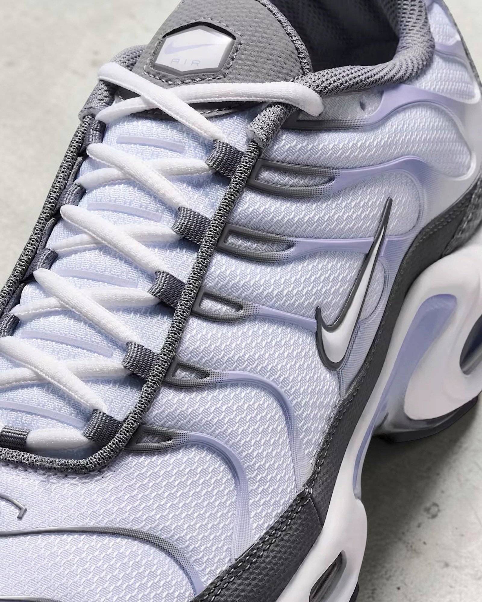 Air Max Plus Tuned Smoke Grey – Image 2