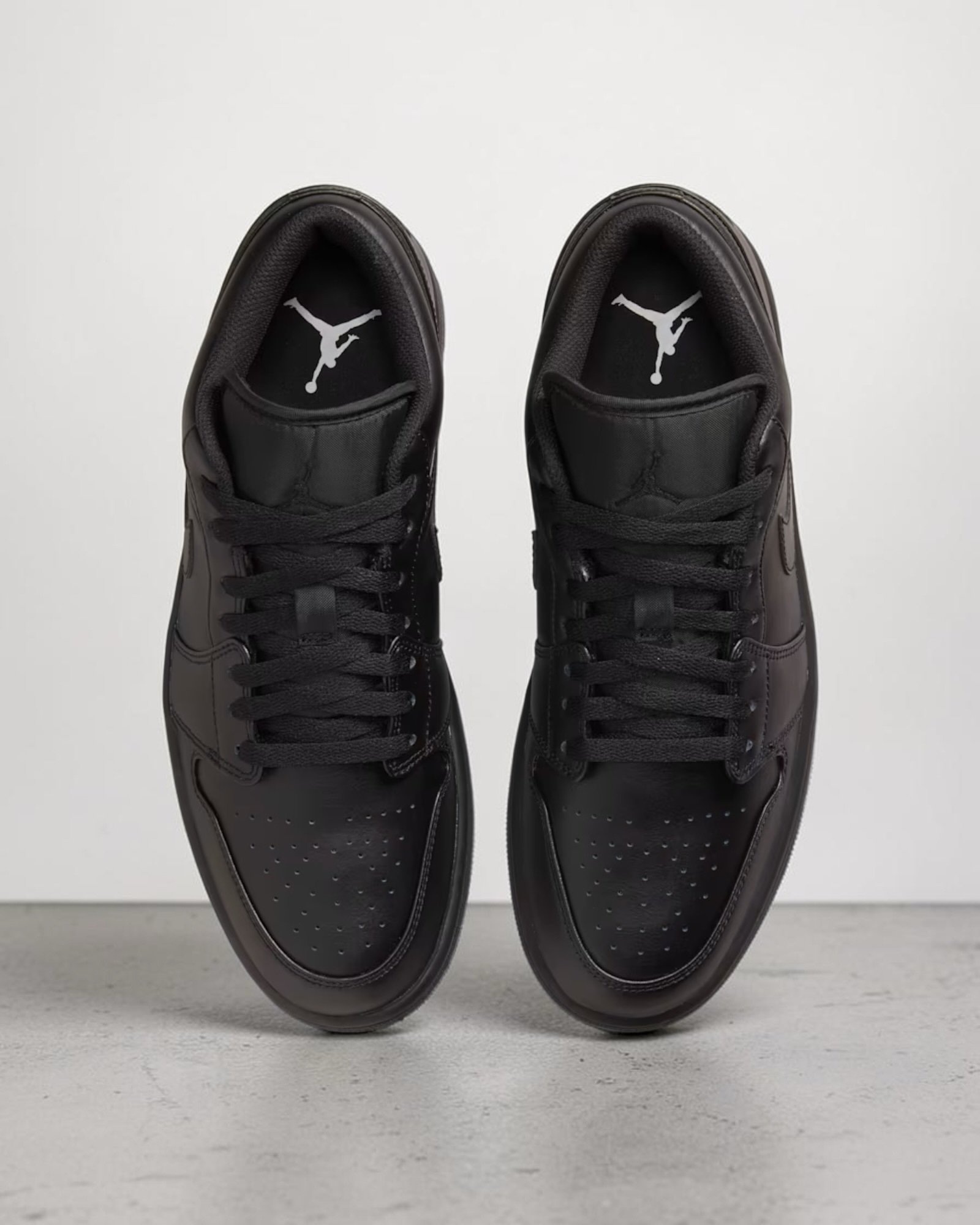 Air Jordan 1 Low Black – Image 3