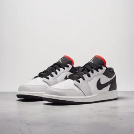 Air Jordan 1 Low Gs Infrared 23