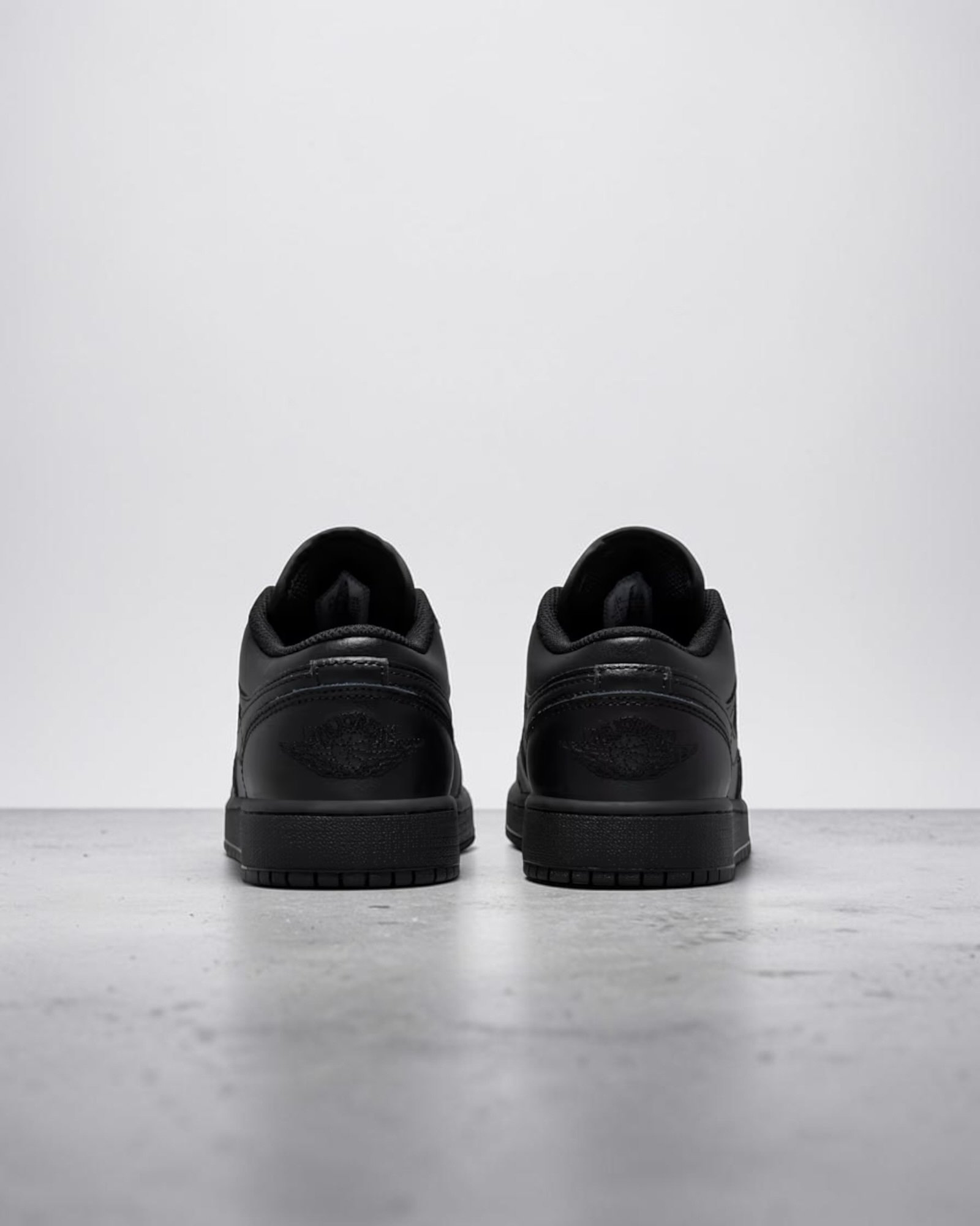 Air Jordan 1 Low Gs Black – Image 7