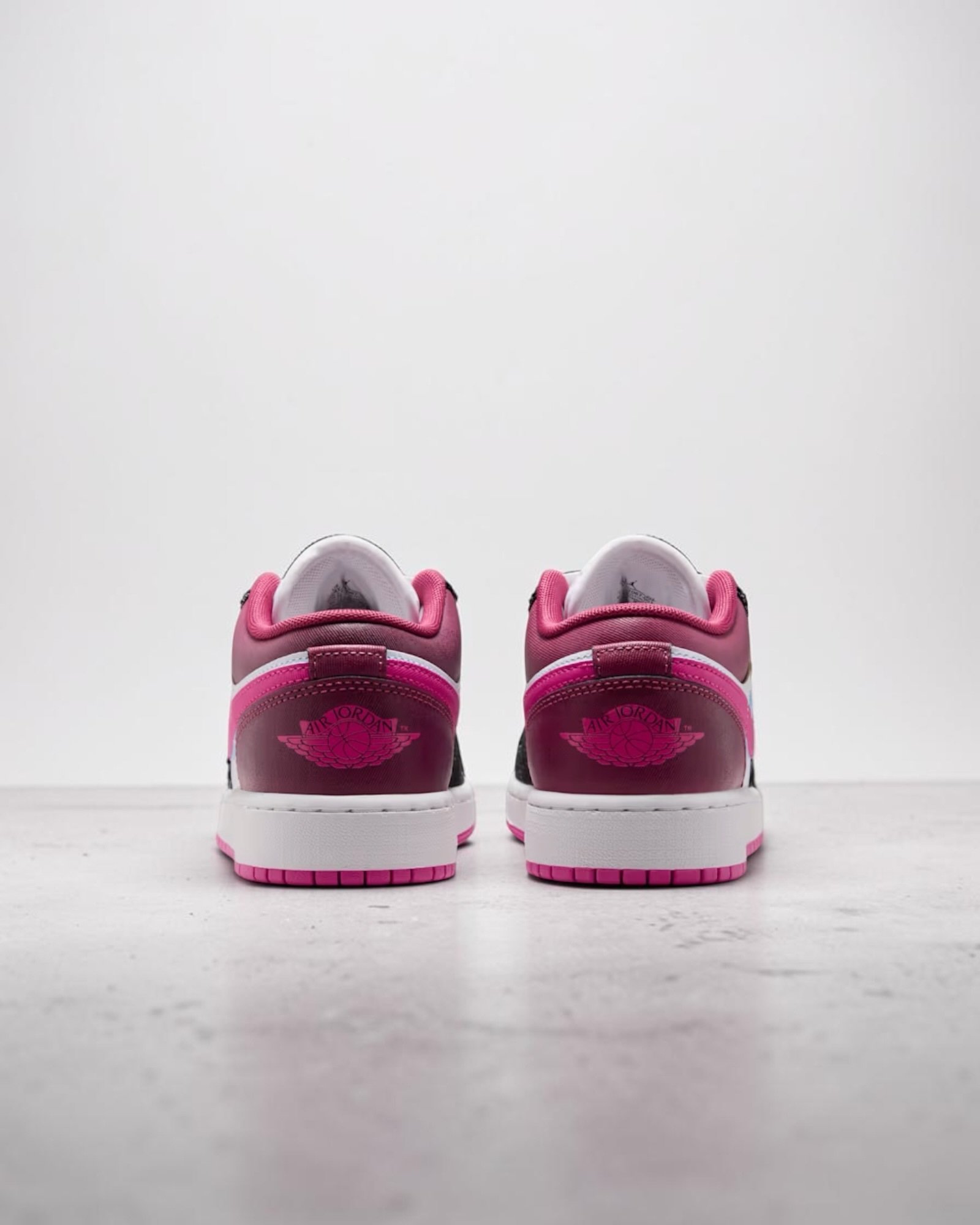 Air Jordan 1 Low Gs Sweet Beet – Image 8