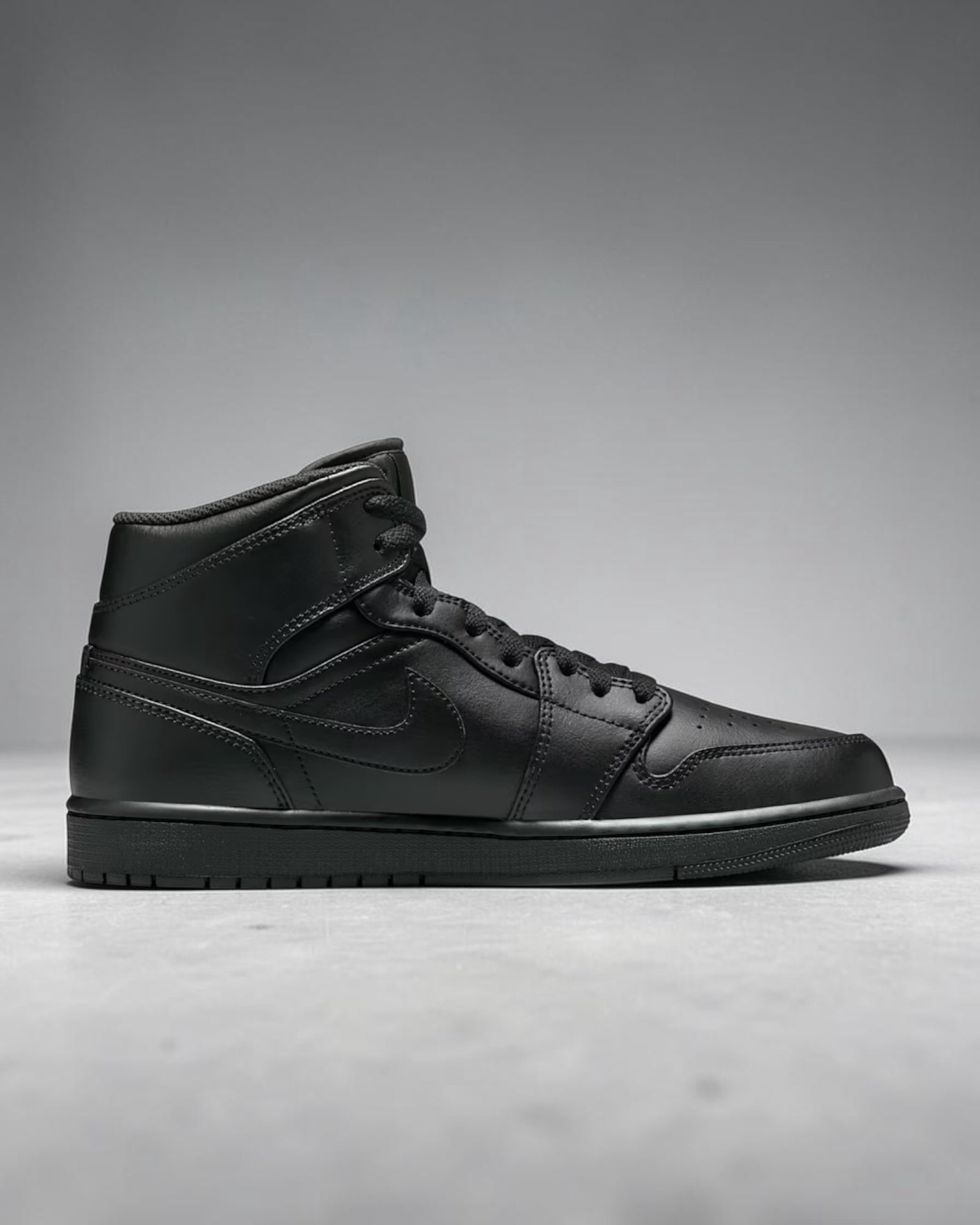 Air Jordan 1 Mid Full Black – Image 3