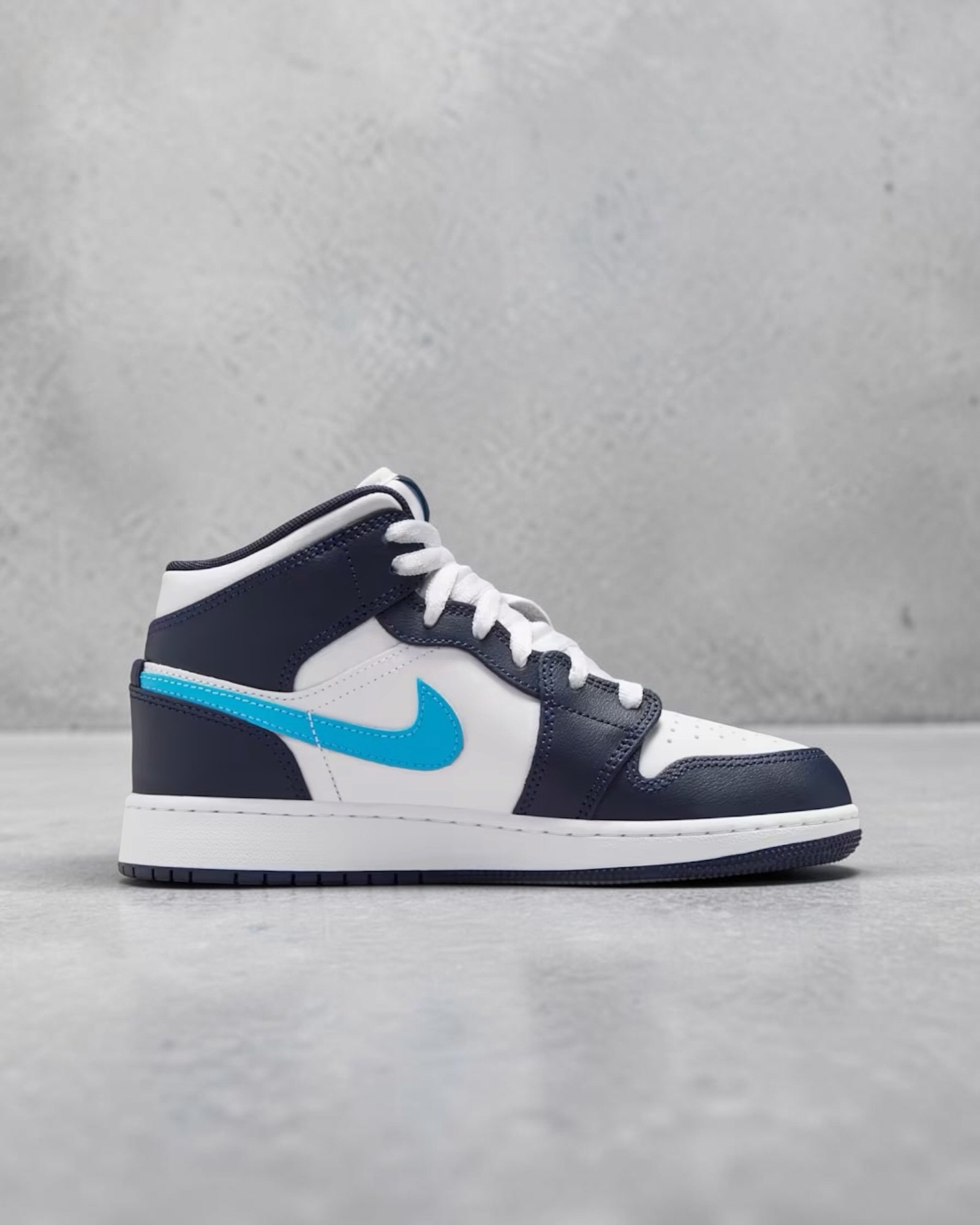 Air Jordan 1 Mid Gs Powder Blue – Image 3