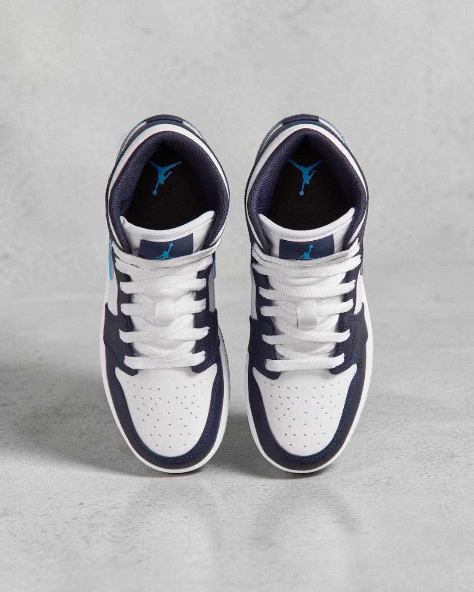 Air Jordan 1 Mid Gs Powder Blue – Image 6