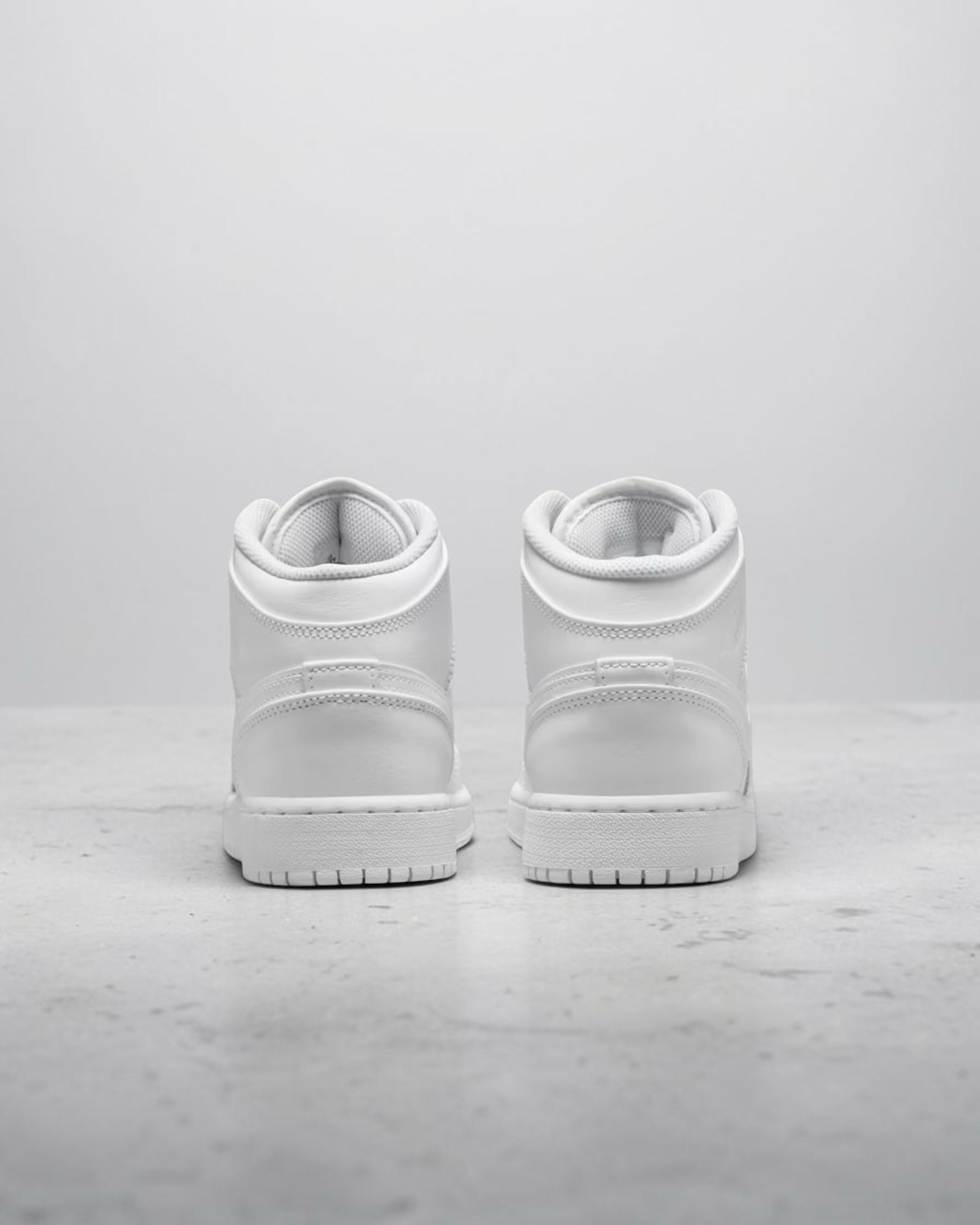 Air Jordan 1 Mid Gs White – Image 7