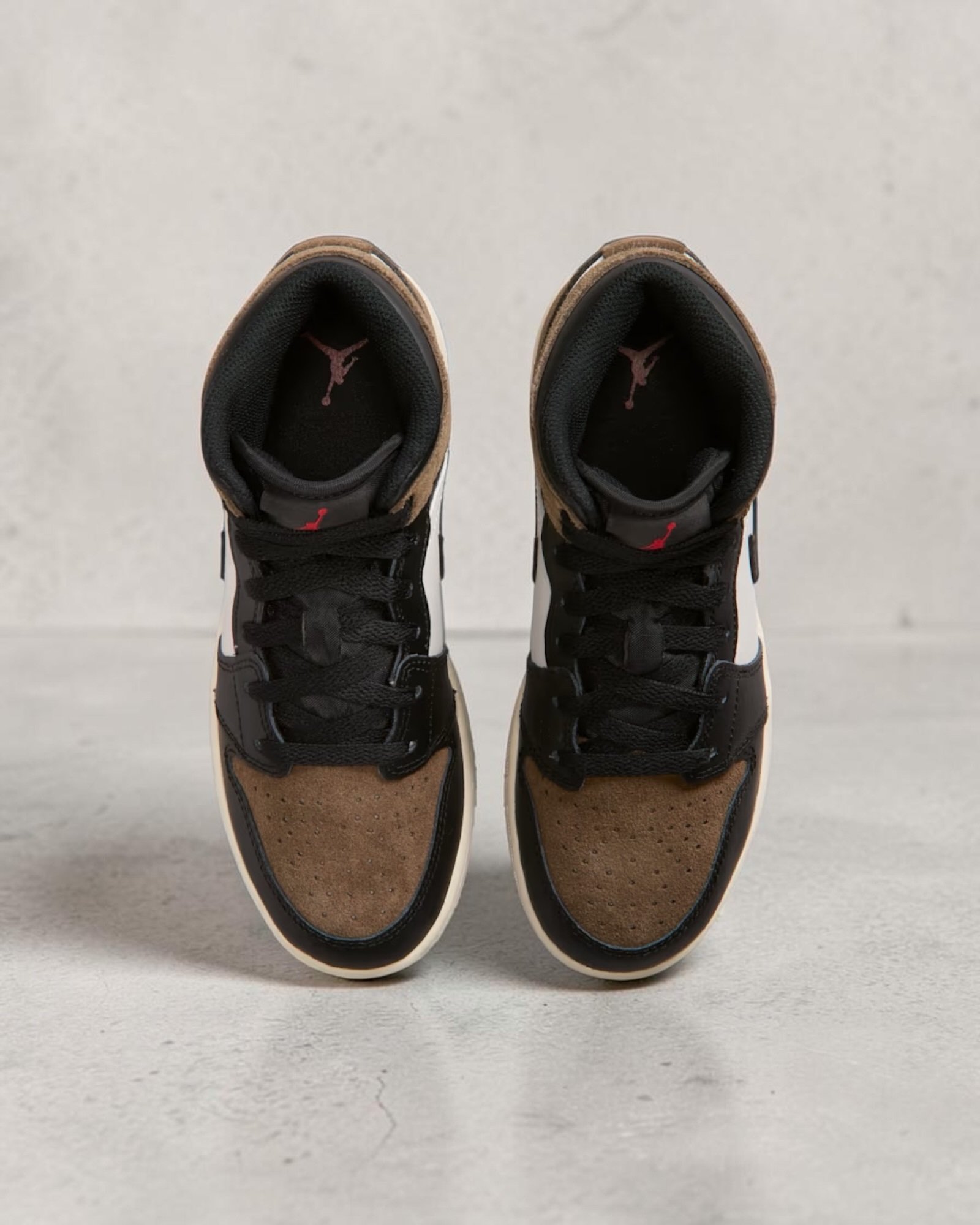 Air Jordan 1 Mid GS Palomino – Image 4