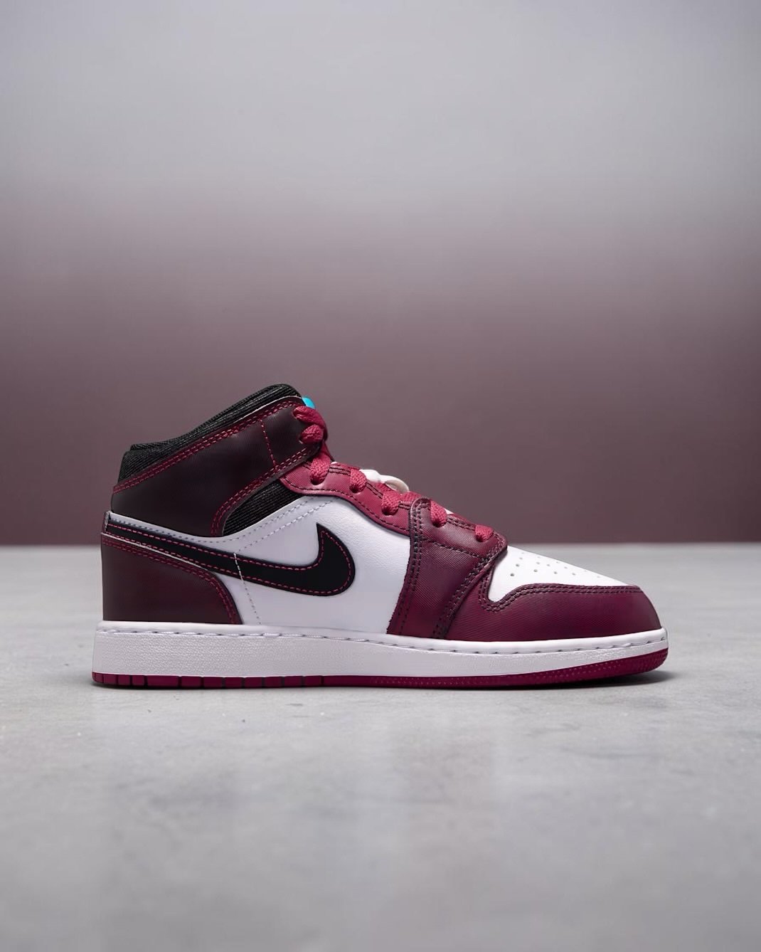 Air Jordan 1 Mid Gs Sweet Beet – Image 3