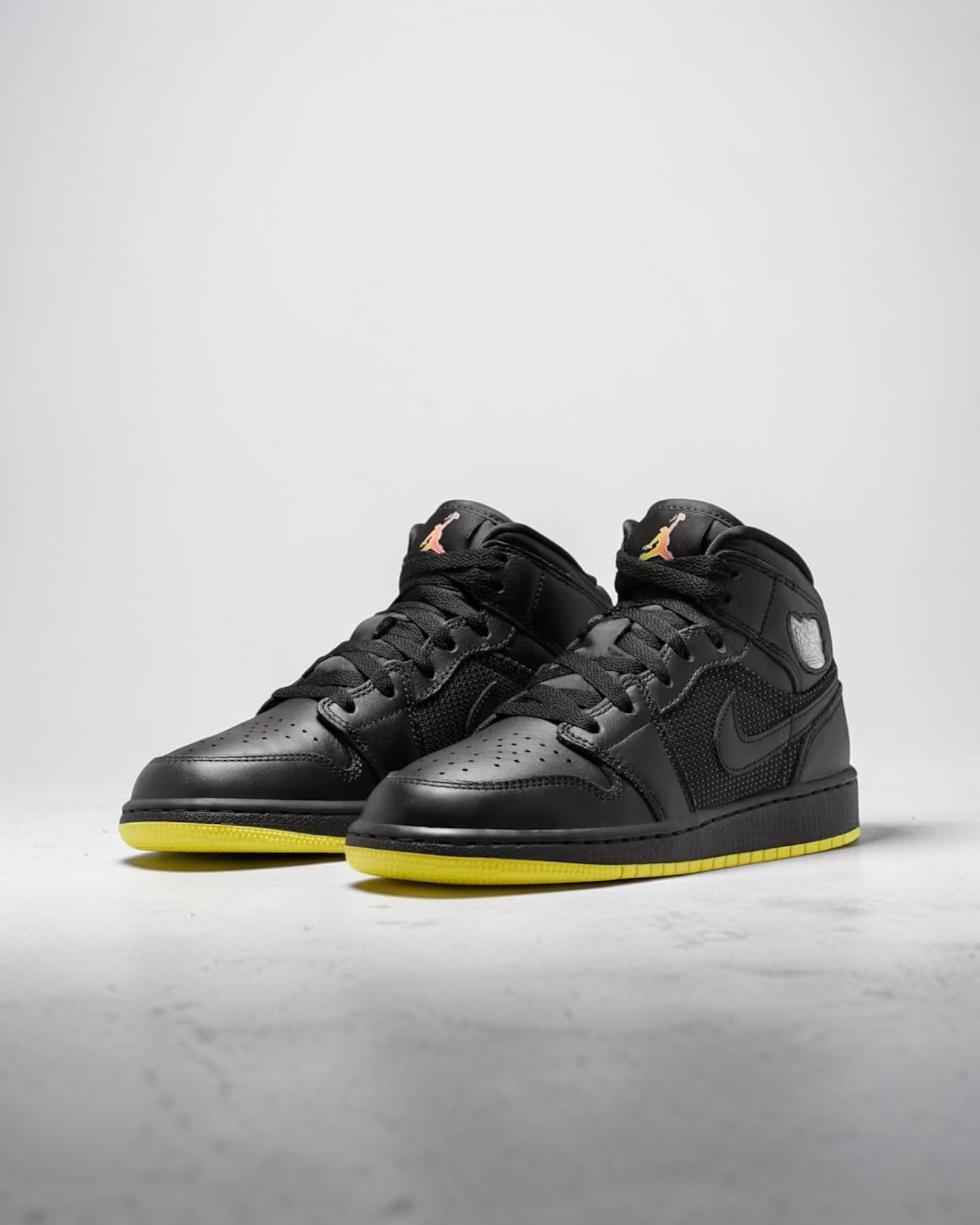 Air Jordan 1 Mid Gs Comic Book Jaune – Image 2