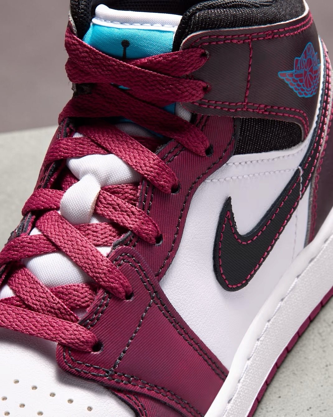 Air Jordan 1 Mid Gs Sweet Beet – Image 2