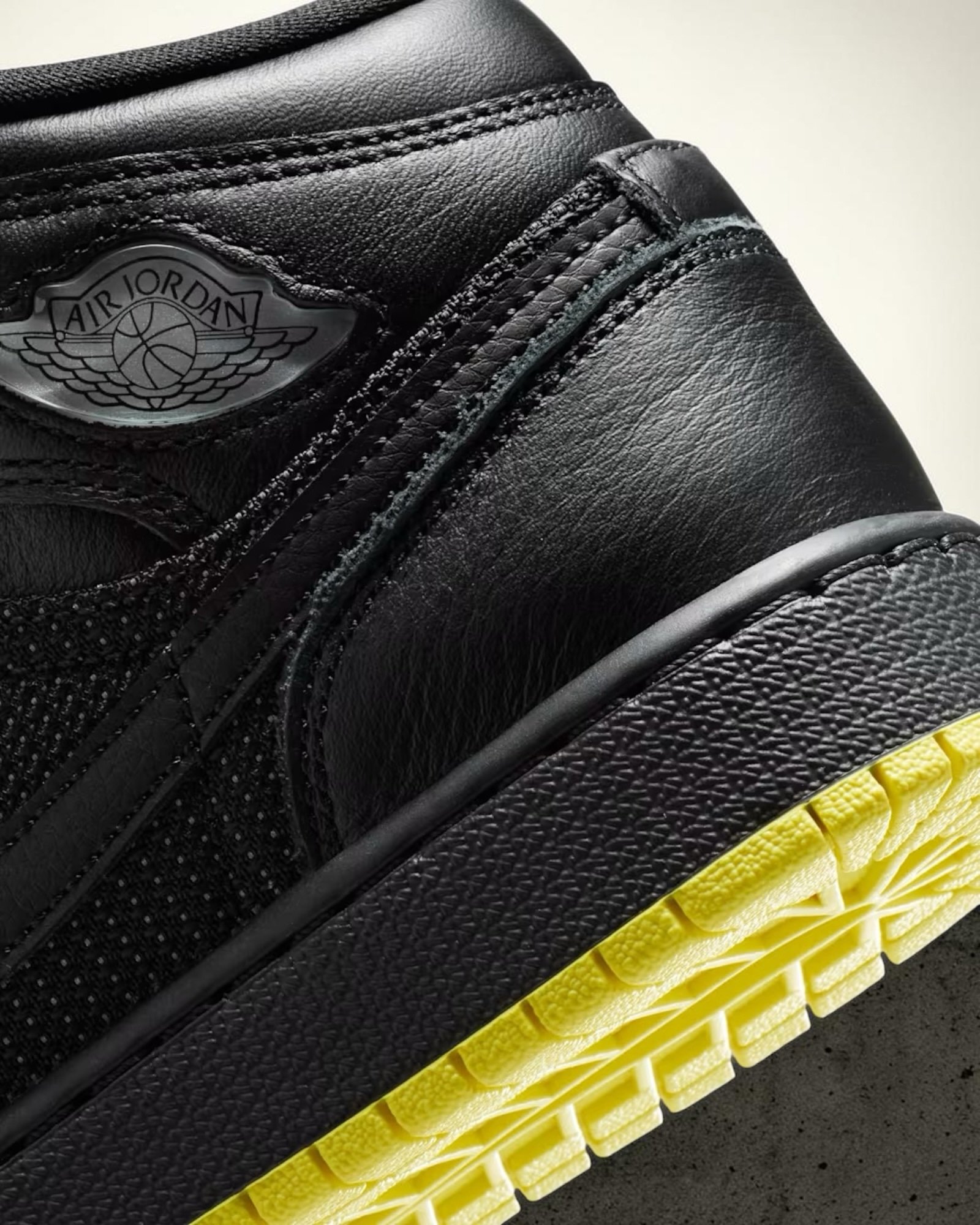 Air Jordan 1 Mid Gs Comic Book Jaune – Image 6