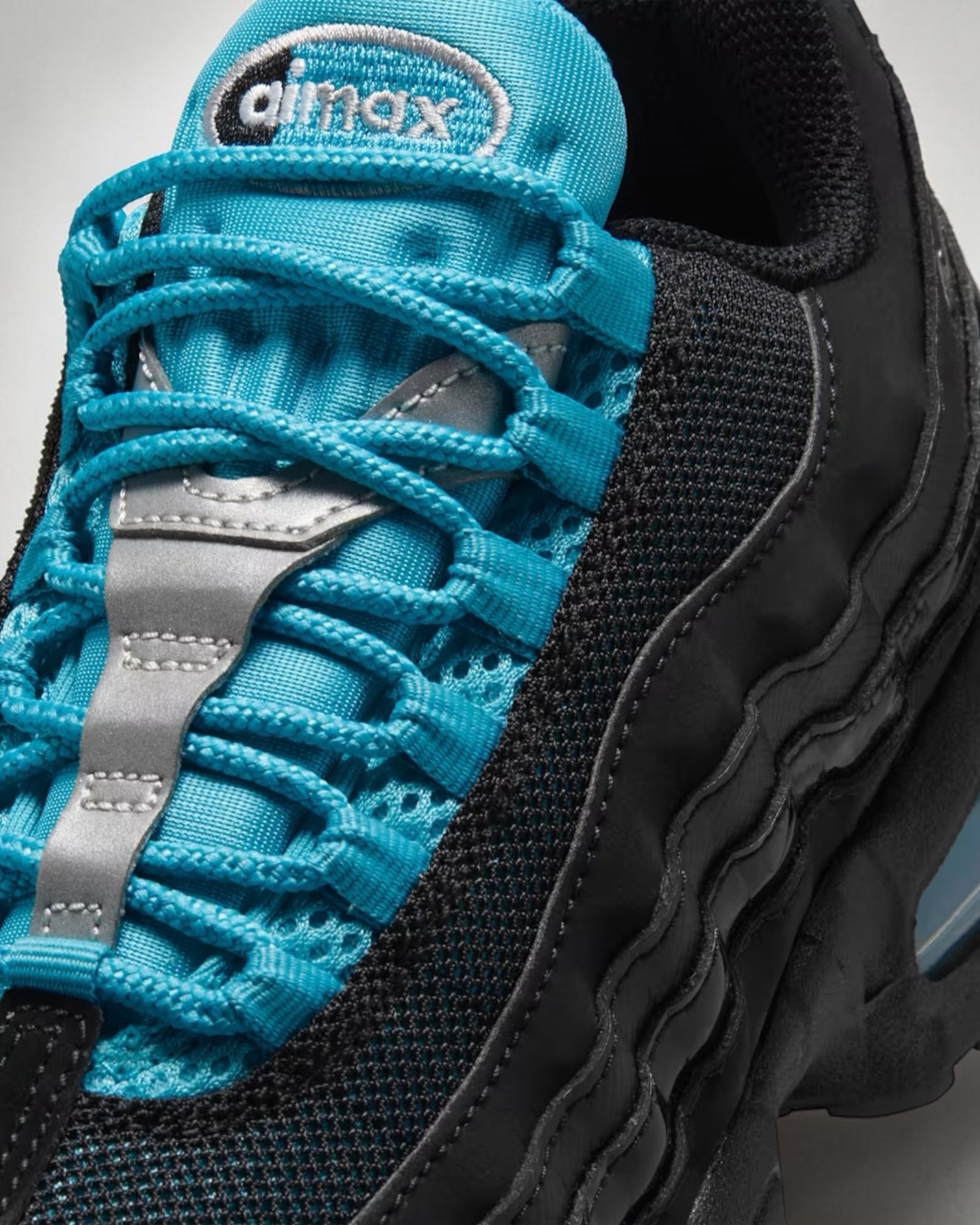 Air Max 95 SE Black Gamma Blue Ado – Image 4