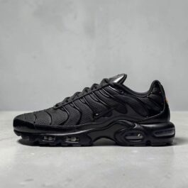 Air Max Plus Tuned Black