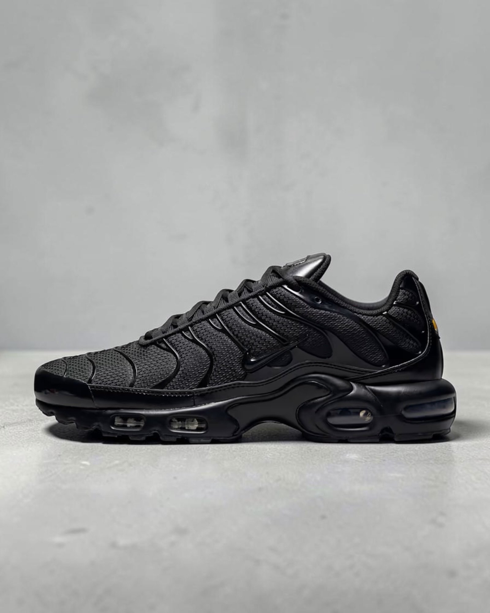Air Max Plus Tuned Black