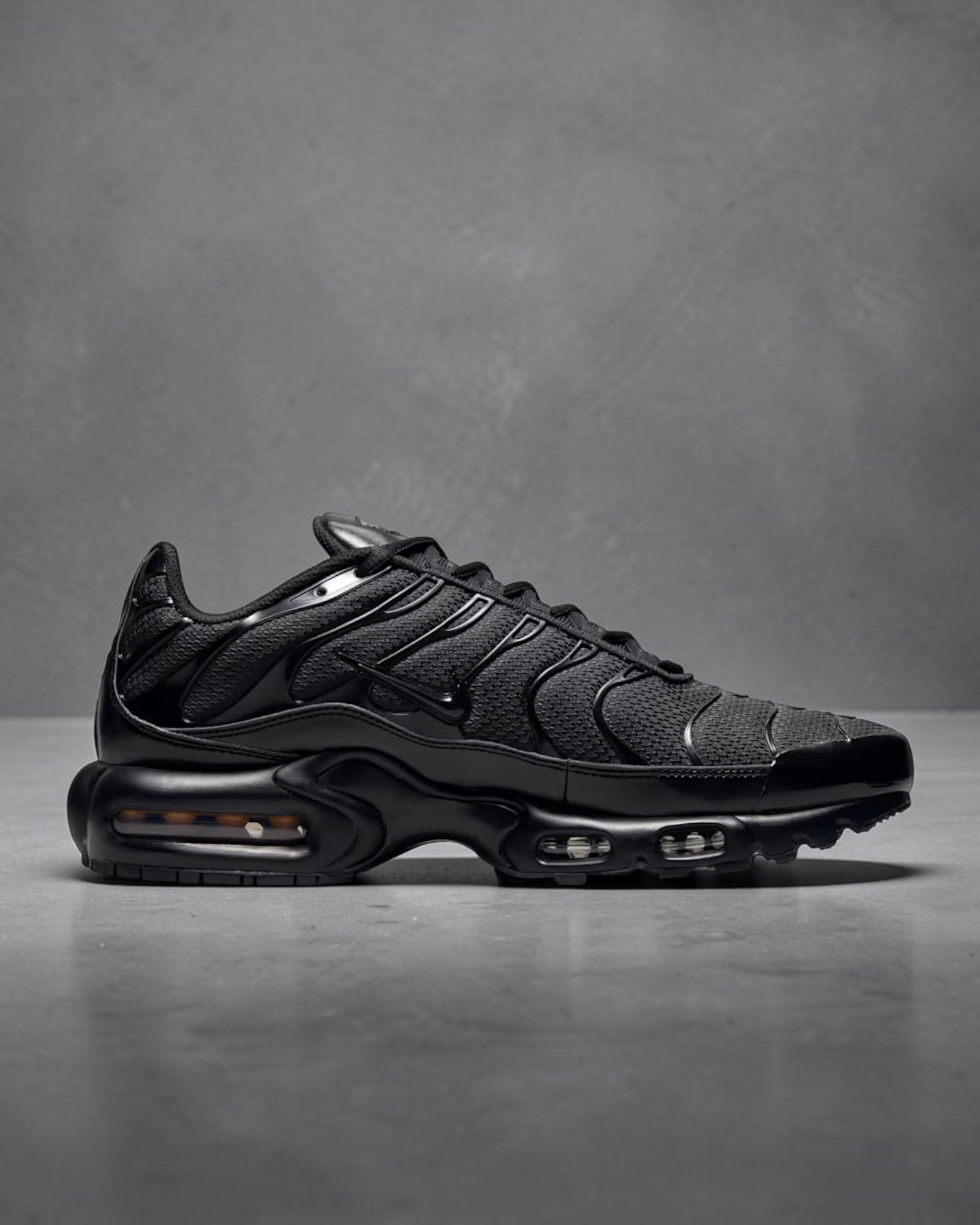 Air Max Plus Tuned Black – Image 3