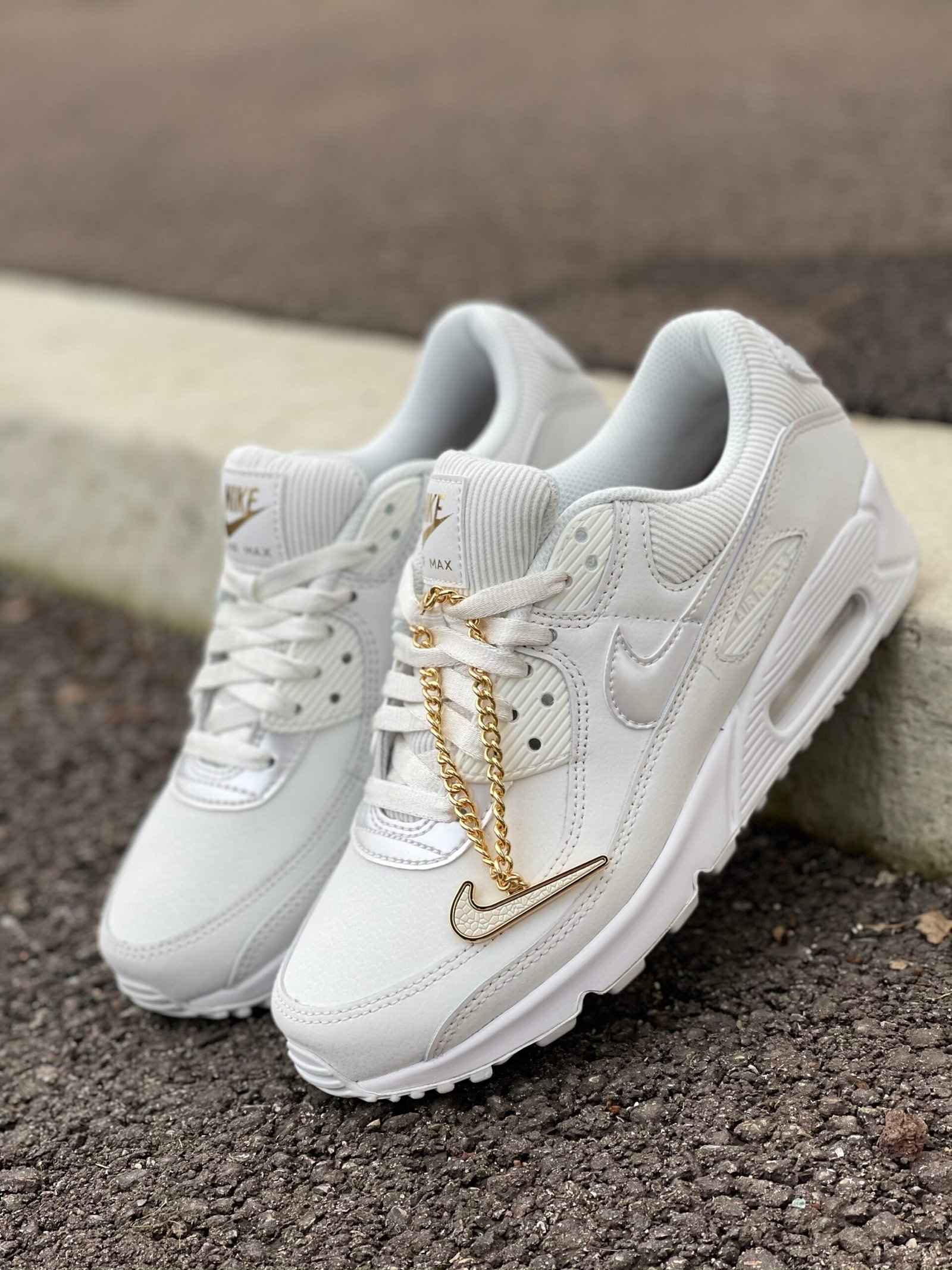 Air Max 90 W Summit White – Image 2
