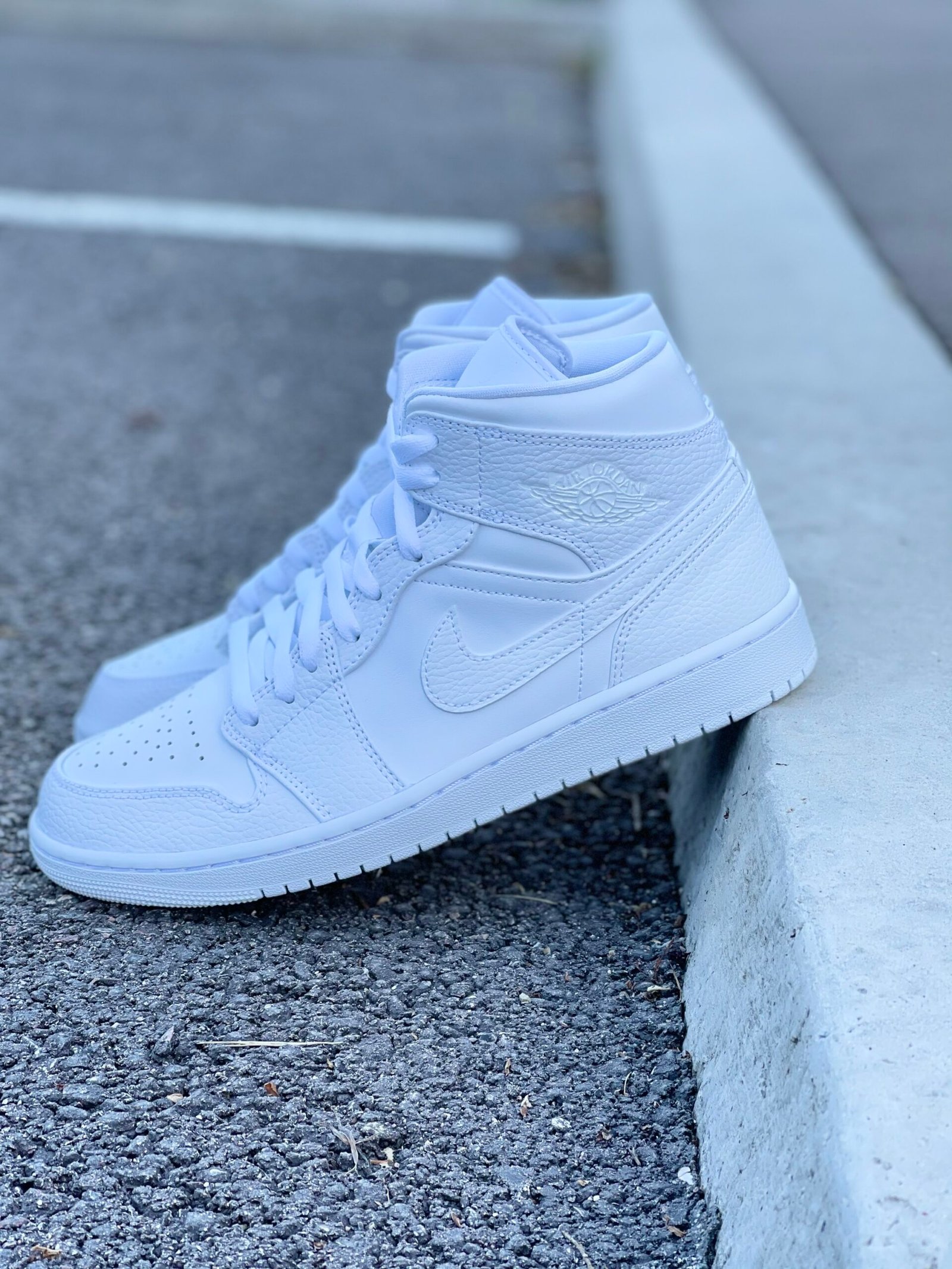 Air Jordan 1 Mid Full White – Image 2