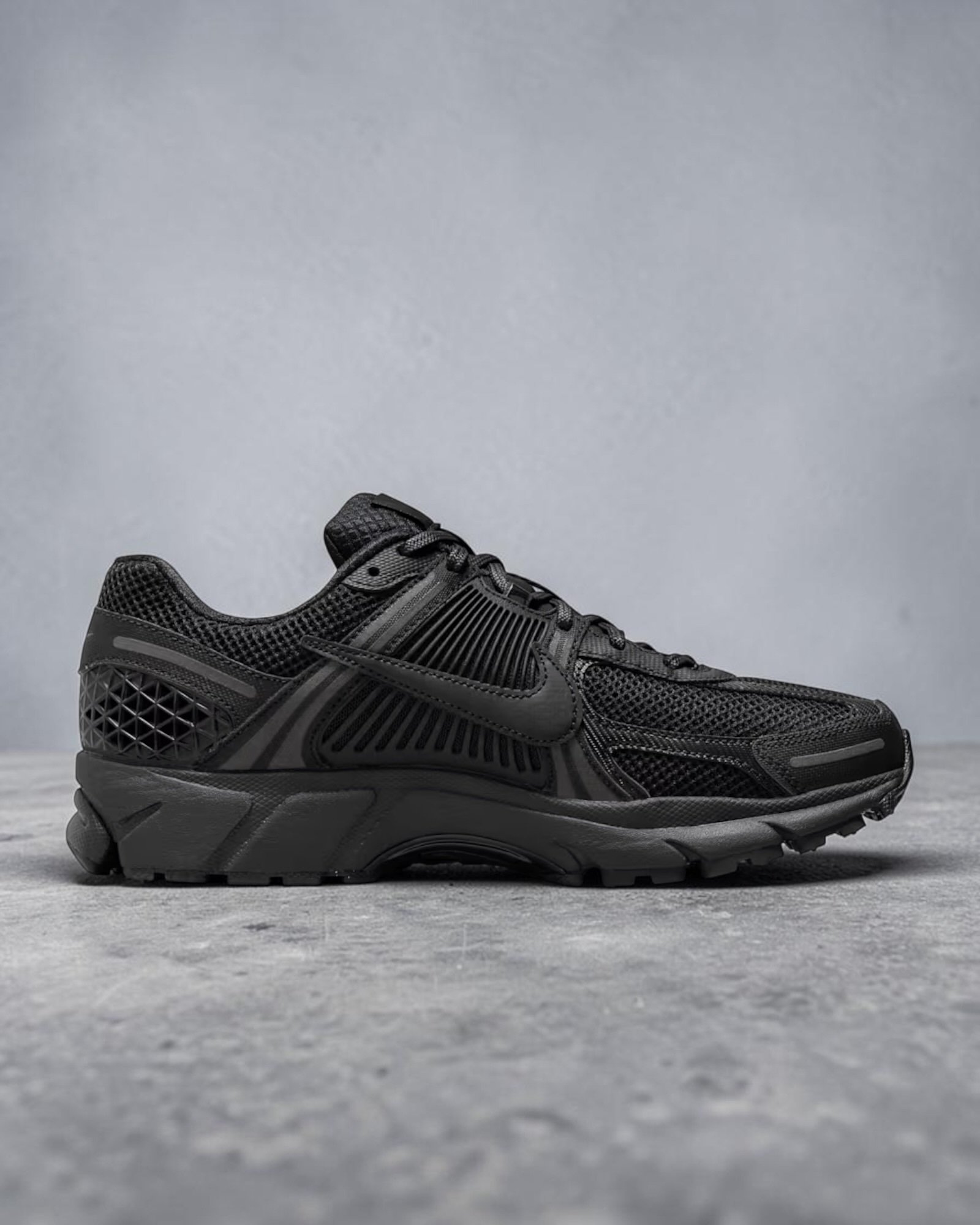 Zoom Vomero 5 Black – Image 5