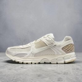 Zoom Vomero 5 Phantom Cream