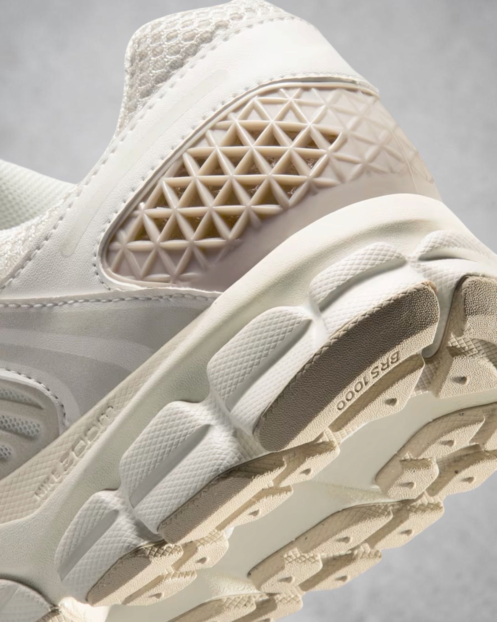 Zoom Vomero 5 Phantom Cream – Image 6