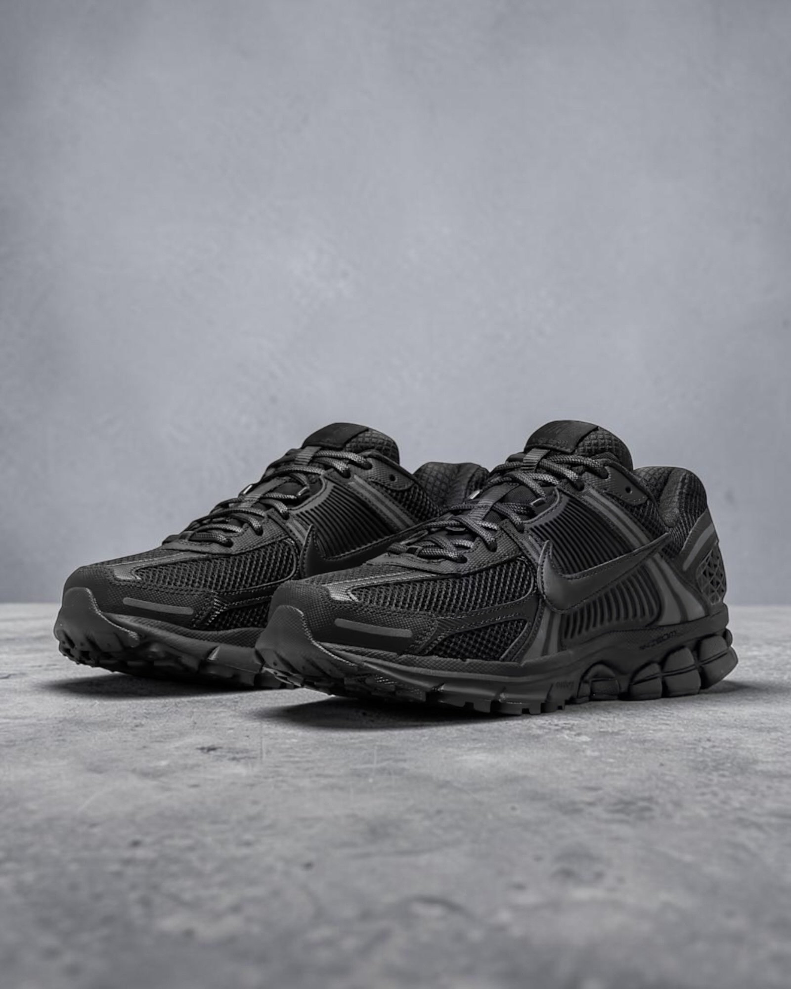Zoom Vomero 5 Black – Image 4