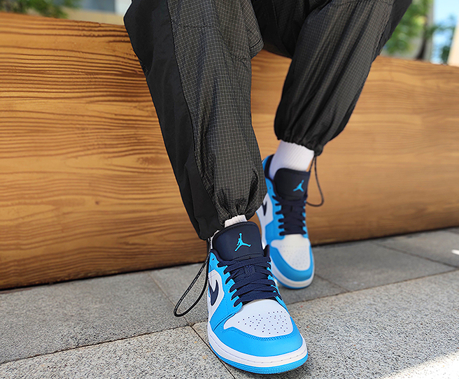 Air Jordan 1 Low Gs Unc – Image 7
