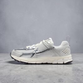 Zoom Vomero 5 Chrome Ado