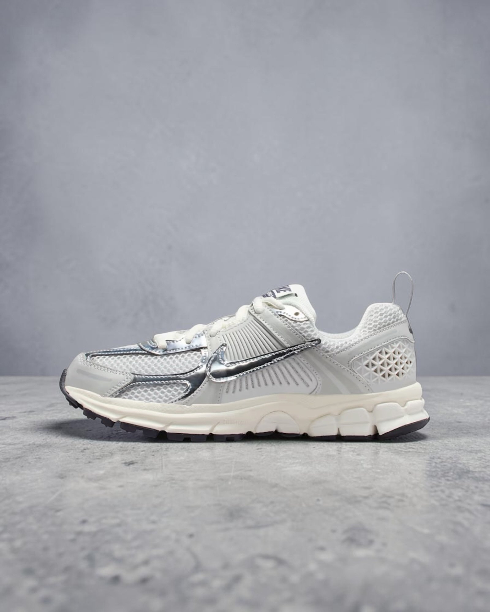 Zoom Vomero 5 Chrome Ado