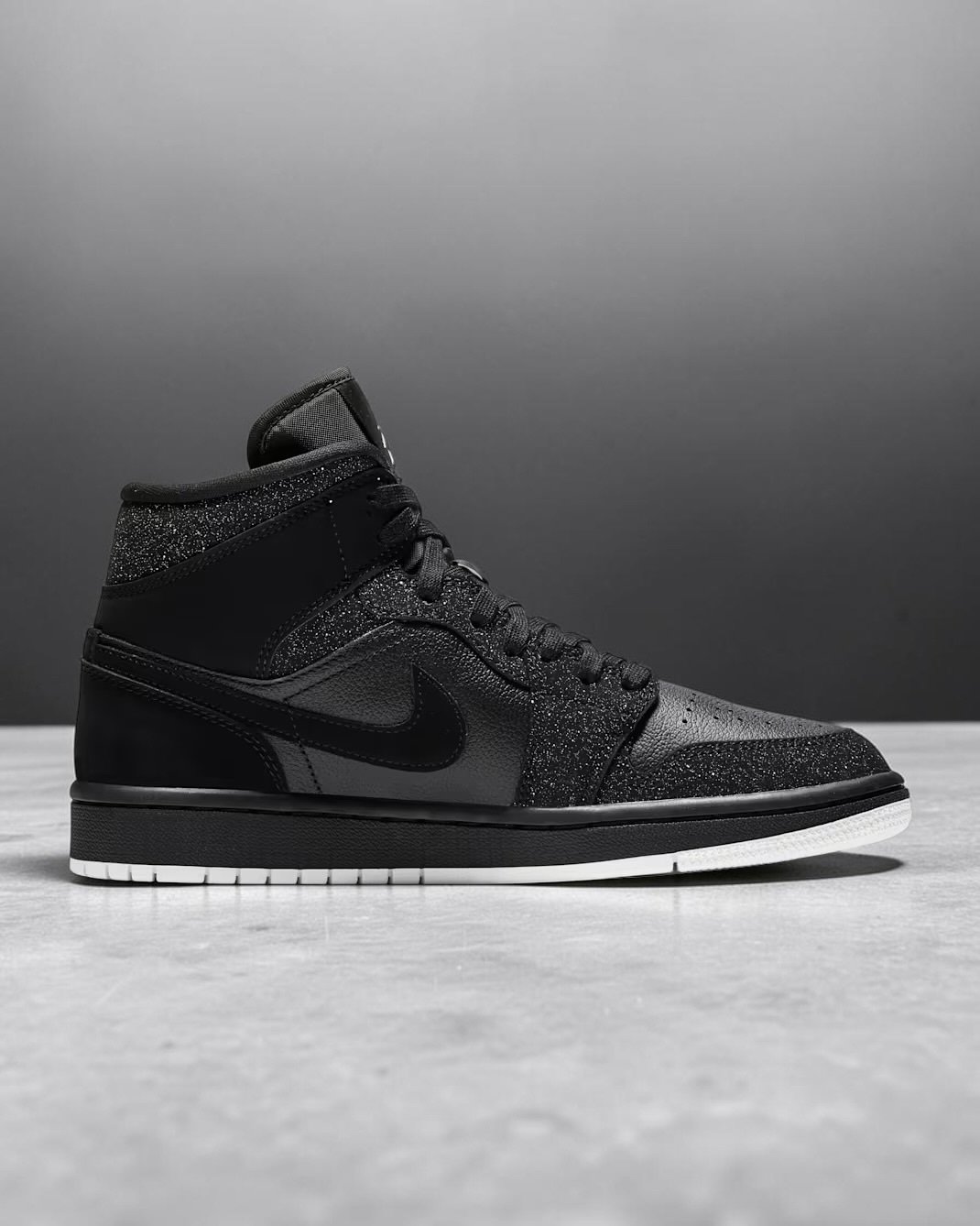 Air Jordan 1 Mid Glitter – Image 4
