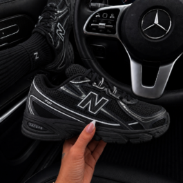 New Balance 740 Black-Platinium