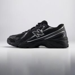 New Balance 740 Black-Silver Ado