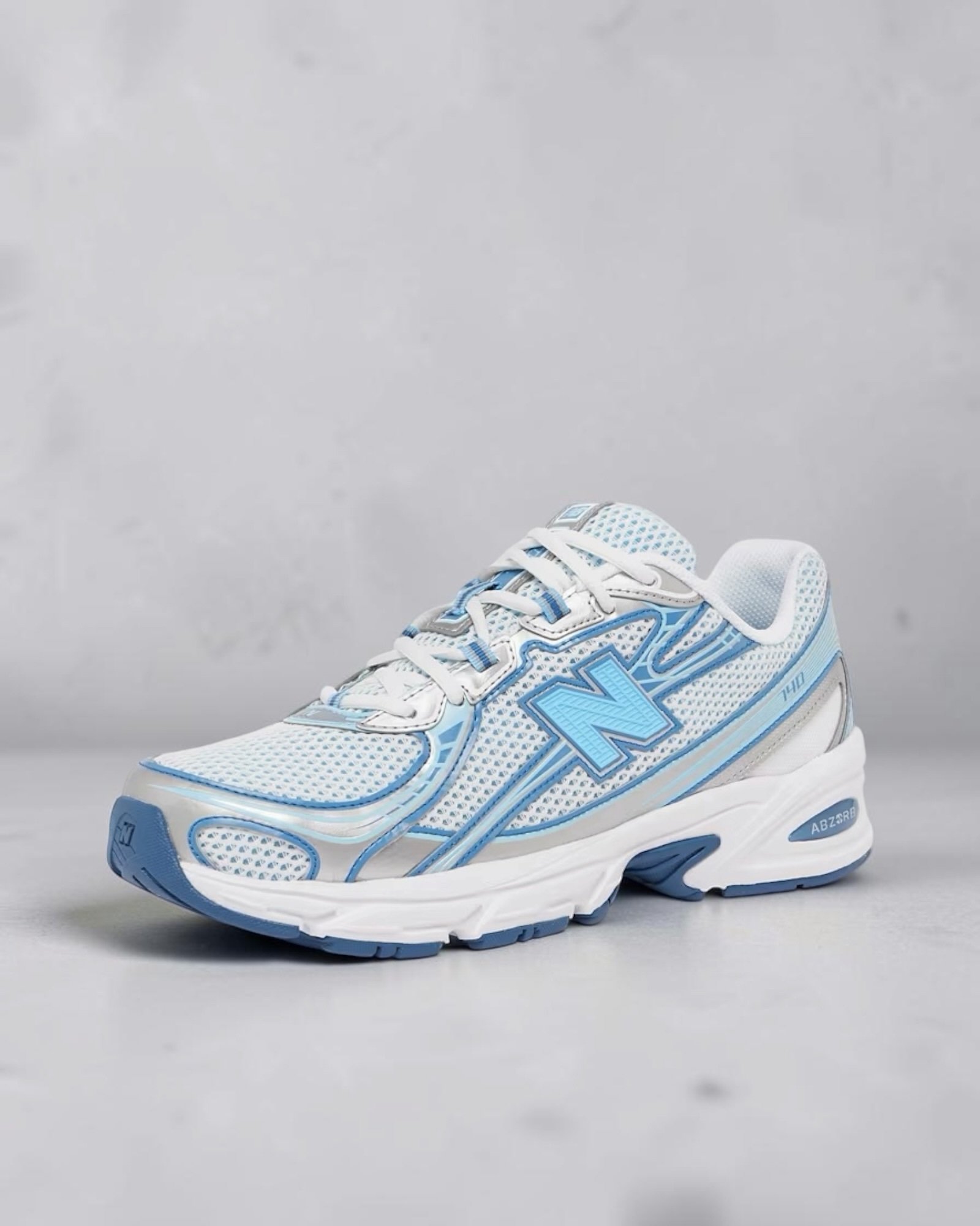 New Balance 740 White Blue – Image 3